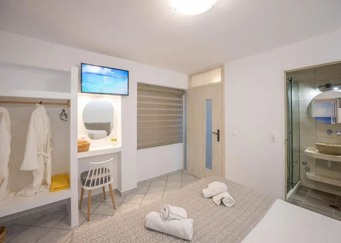 7days I Relax With Private Jacuzzi & Seaview Agkidia